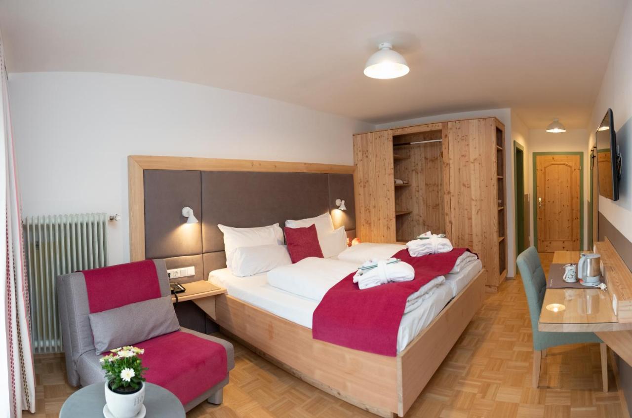 Santner, Hotel Eugendorf Eksteriør billede