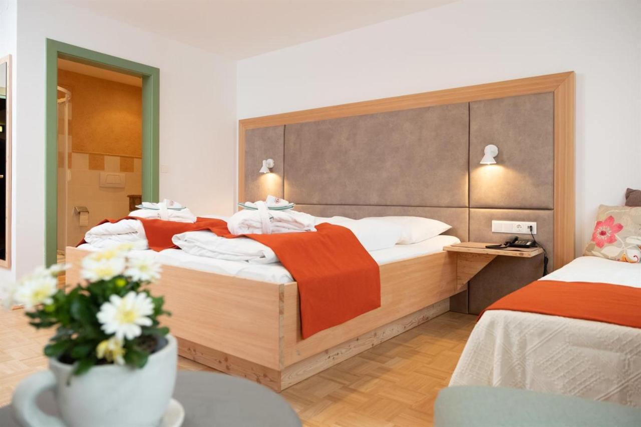 Santner, Hotel Eugendorf Eksteriør billede