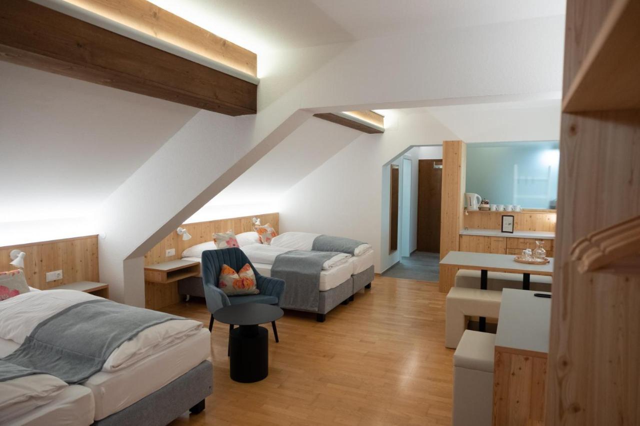 Santner, Hotel Eugendorf Eksteriør billede