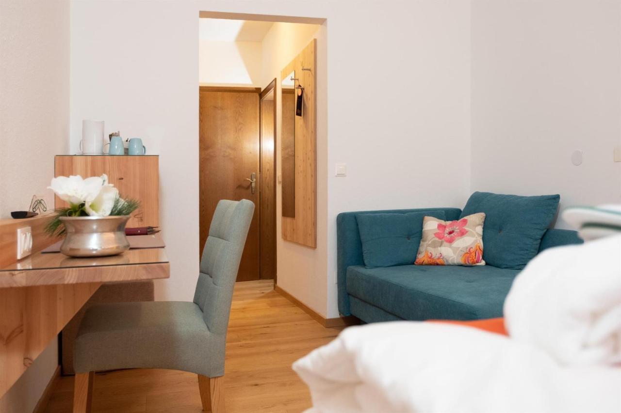 Santner, Hotel Eugendorf Eksteriør billede