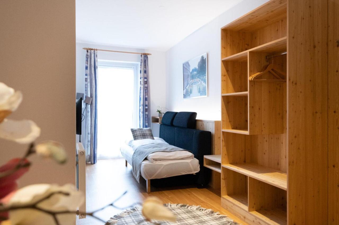 Santner, Hotel Eugendorf Eksteriør billede