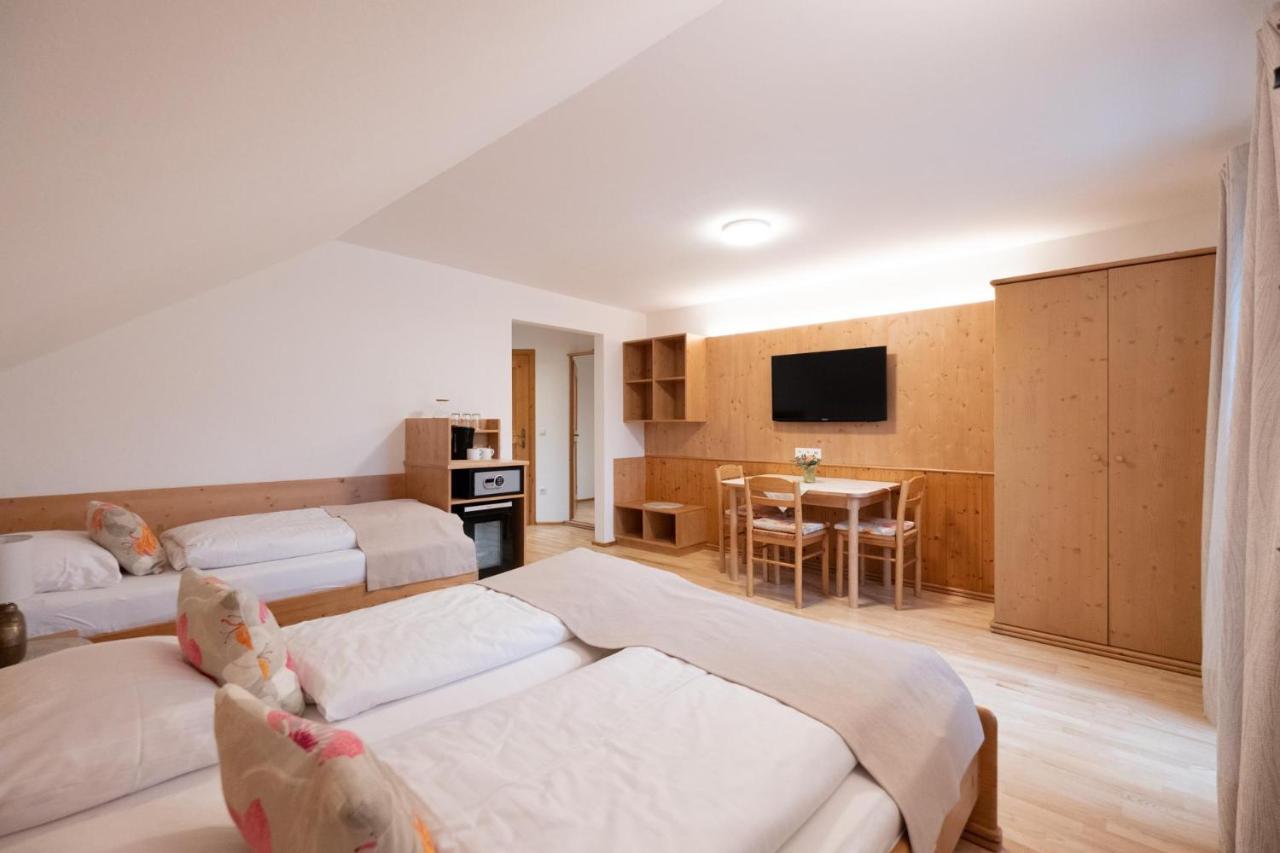 Santner, Hotel Eugendorf Eksteriør billede