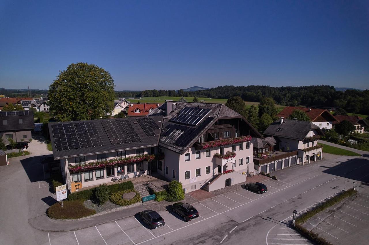 Santner, Hotel Eugendorf Eksteriør billede