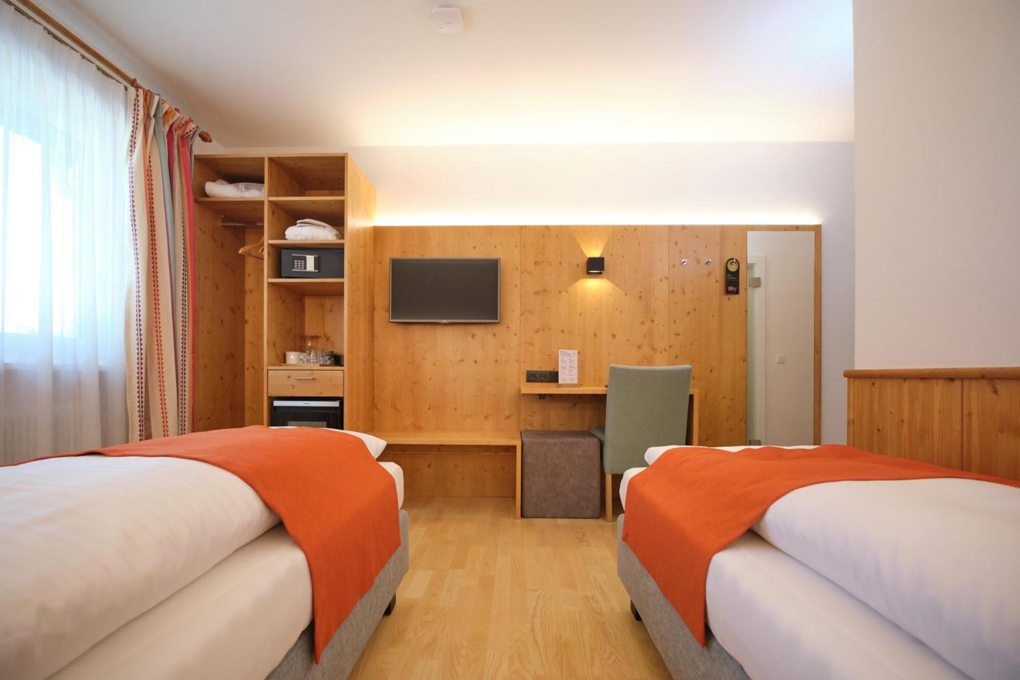 Santner, Hotel Eugendorf Eksteriør billede