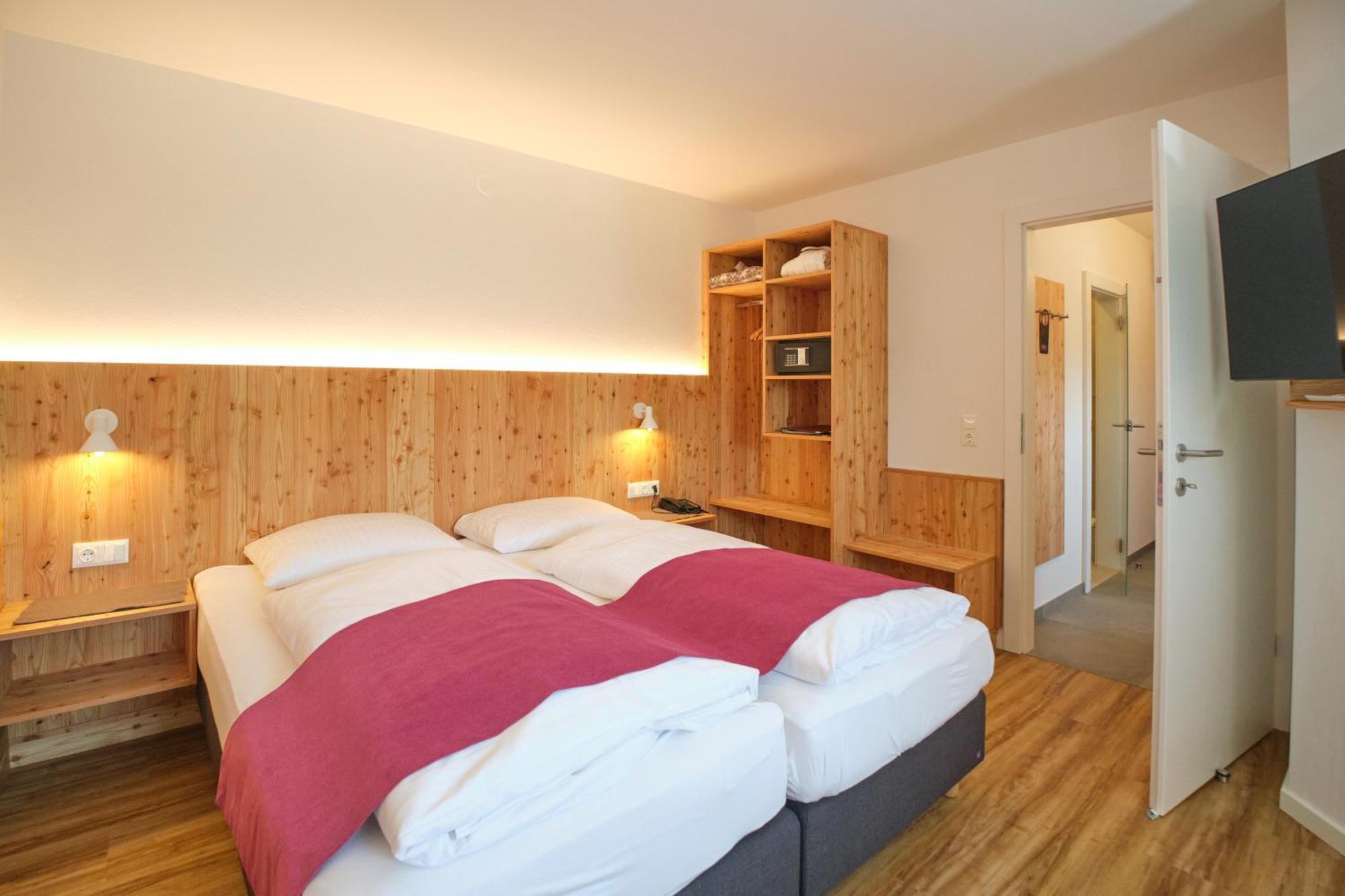 Santner, Hotel Eugendorf Eksteriør billede