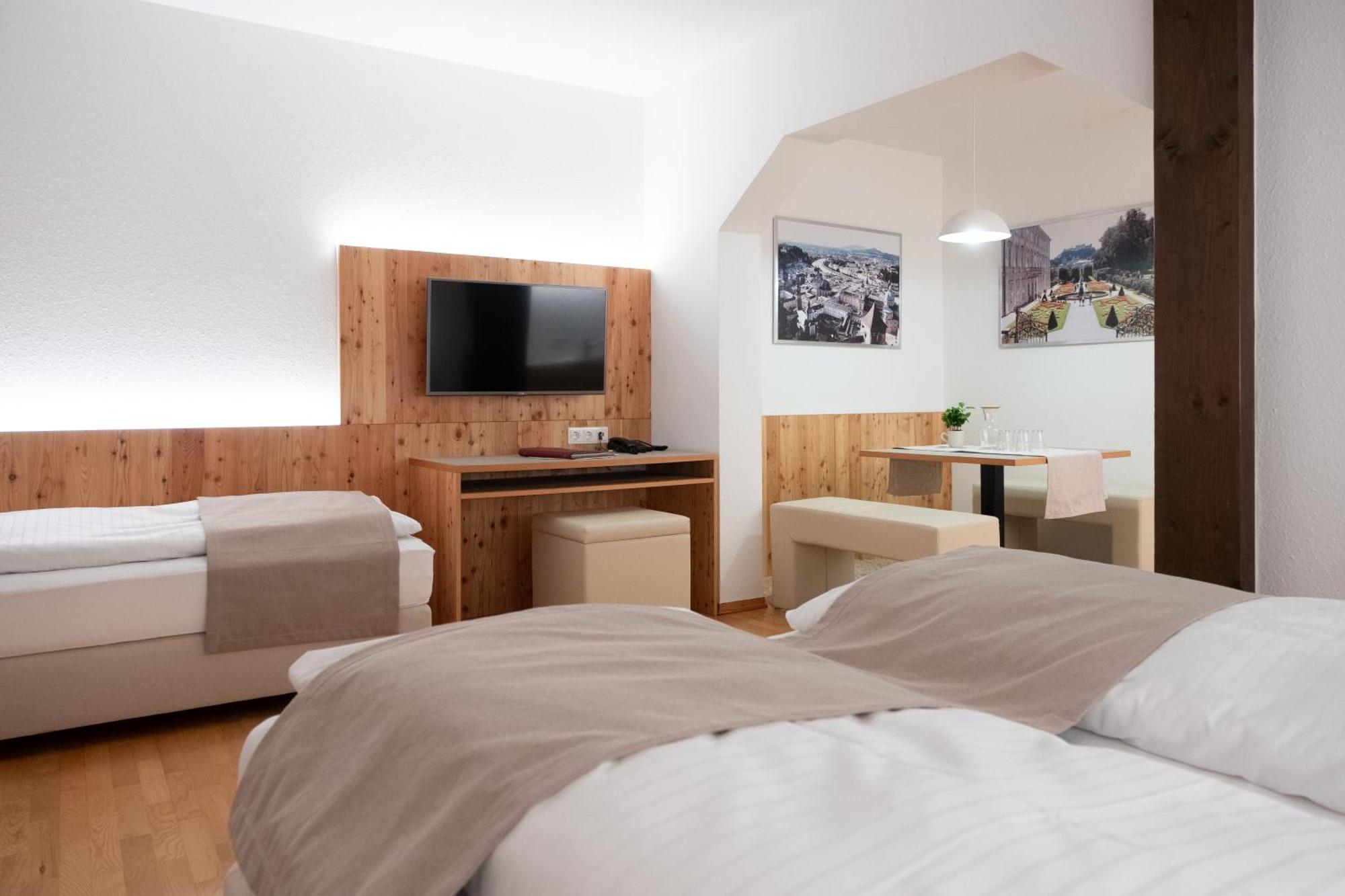 Santner, Hotel Eugendorf Eksteriør billede